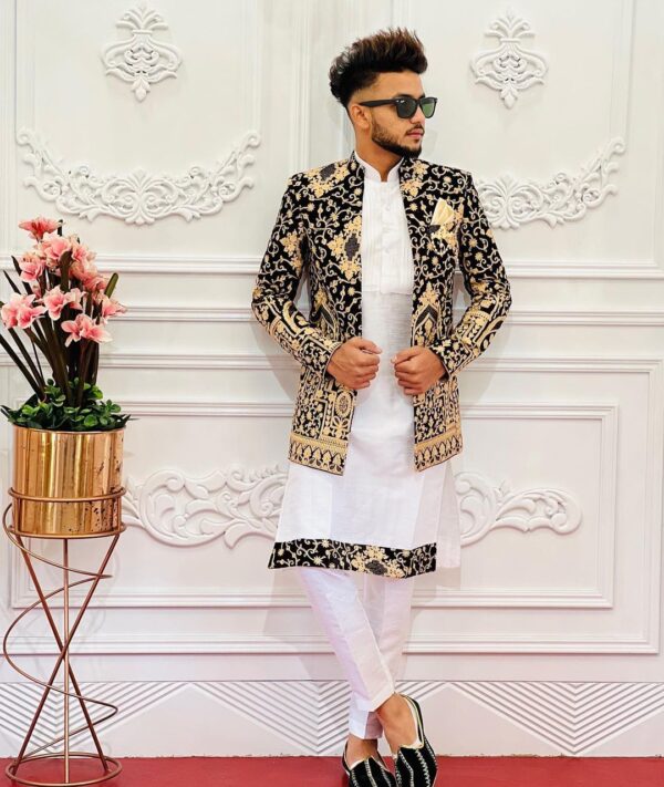 Trendding Design White Kurta Pajama With Black Jacket Set - Image 2